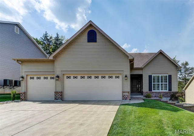 1st image of 1219 John Ryan Ln, Ballwin, MO 63021 | MLS# MIS26049276