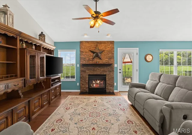 Photo 47 of Sale Pending at 605 Whetstone Ln, Mascoutah, IL 62258 | MLS# MIS26049282 | Listing updated on 2026-09-04