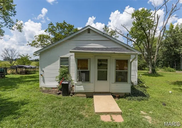 Photo 2 of Single family home for sale at 5802 Hwy F Hwy, Farmington, MO 63640 | MLS# MIS26049285 | Listing updated on 2026-09-07