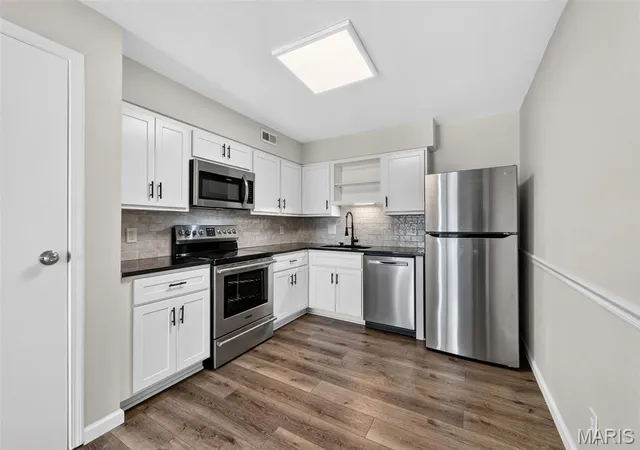 Listing Photo 5 - Condo for sale in building located at 149 Jubilee Hl Dr, Wildwood, MO 63040 - Unit #G