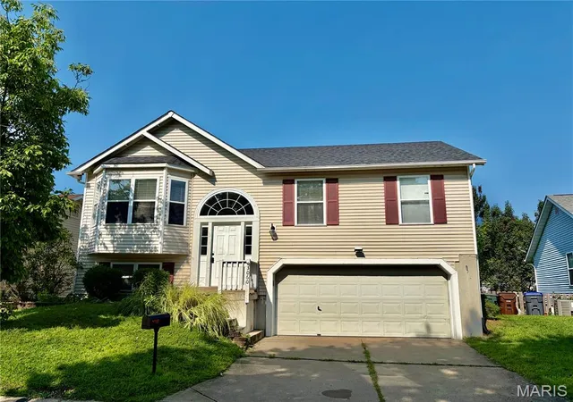 Photo 1 of Single family home for sale at 3060 Laurel Village Cir, Saint Peters, MO 63376 | MLS# MIS26049312 | Listing updated on 2026-08-26