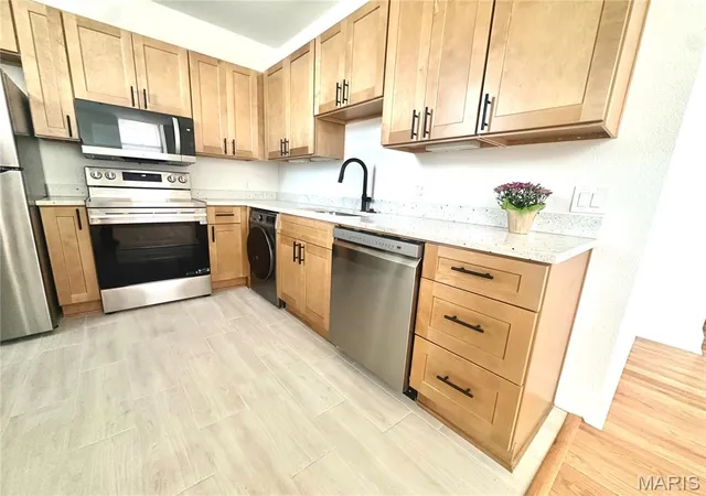 Photo 4 of Condo for sale at 5630 Pershing Ave #10, Saint Louis, MO 63112 | MLS# MIS26049326 | Listing updated on 2026-10-12