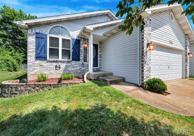 2nd image of 916 Valentine St, Festus, MO 63028 | MLS# MIS26049344