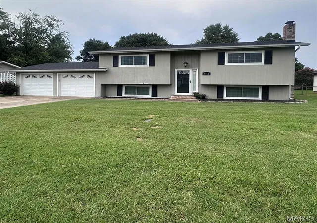 2nd image of 912 Cambridge, Sikeston, MO 63801 | MLS# MIS26049361