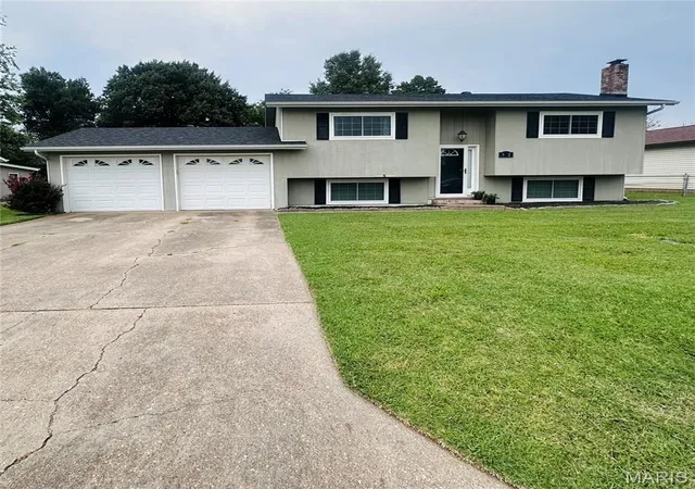 3rd image of 912 Cambridge, Sikeston, MO 63801 | MLS# MIS26049361