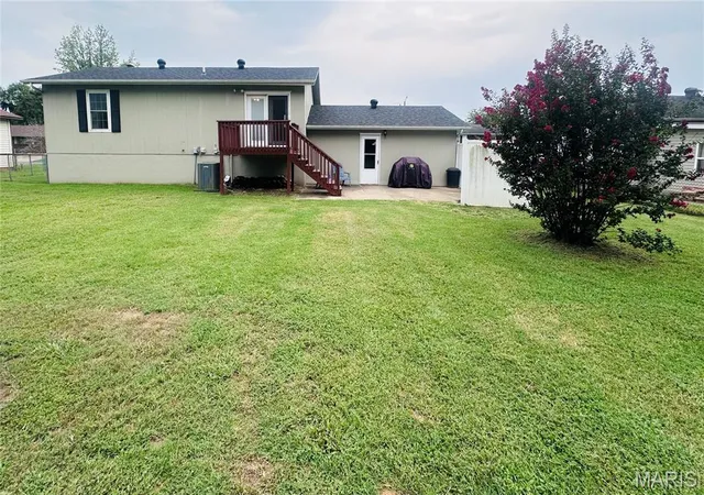 4th image of 912 Cambridge, Sikeston, MO 63801 | MLS# MIS26049361