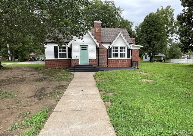 1st image of 410 S Martin, East Prairie, MO 63845 | MLS# MIS26049363