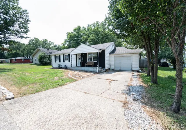 2nd image of 706 Apple Ave, Belle, MO 65013 | MLS# MIS26049381