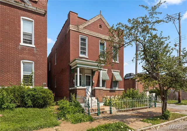 Photo 2 of Single family home for sale at 4140 Oregon Ave, Saint Louis, MO 63118 | MLS# MIS26049396 | Listing updated on 2026-08-26