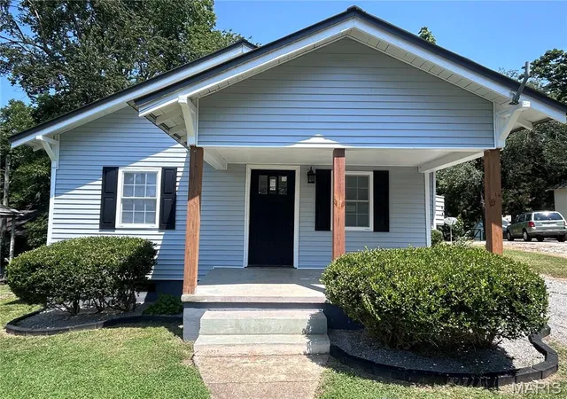 1st image of 1409 Spring St, Poplar Bluff, MO 63901 | MLS# MIS26049397