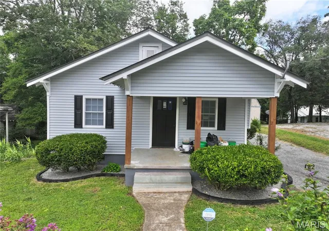 2nd image of 1409 Spring St, Poplar Bluff, MO 63901 | MLS# MIS26049397