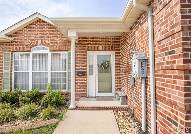 Photo 2 of Sale Pending at 115 Saint Christopher Ct, Mascoutah, IL 62258 | MLS# MIS26049403 | Listing updated on 2026-08-09