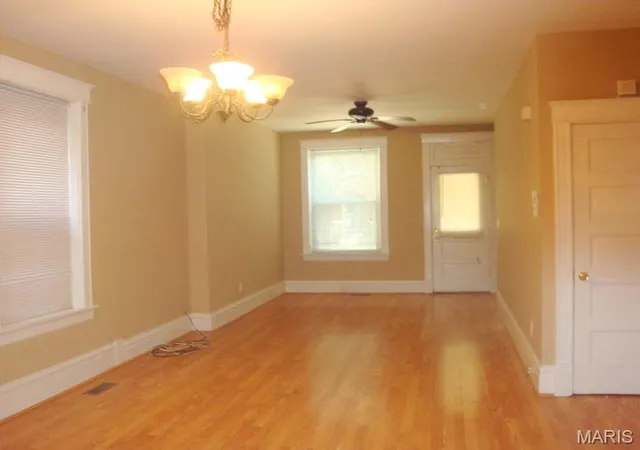 Photo 2 of Townhouse for sale at 4926 Wise Ave, Saint Louis, MO 63110 | MLS# MIS26049407 | Listing updated on 2026-08-22