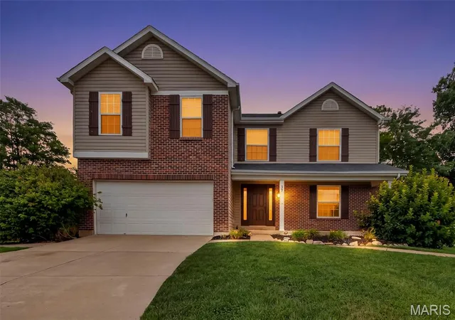 Photo 2 of Single family home for sale at 37 Majestic Lakes Ct, Moscow Mills, MO 63362 | MLS# MIS26049409 | Listing updated on 2026-09-14