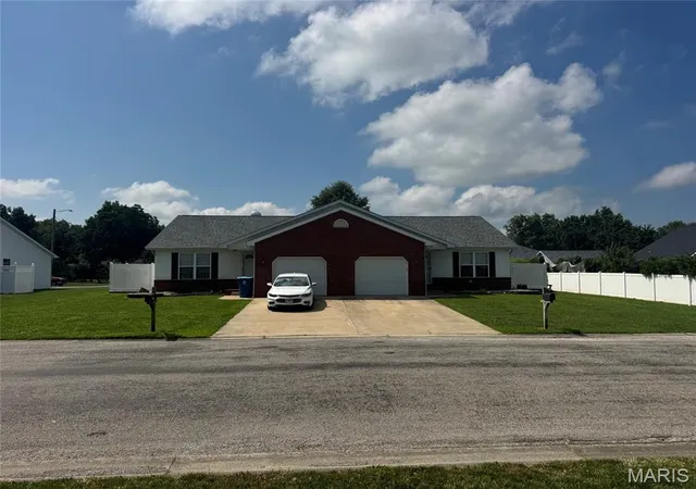 Photo 3 of Multi family home for sale at 105 Timberlake, Albers, IL 62215 | MLS# MIS26049411 | Listing updated on 2026-08-20