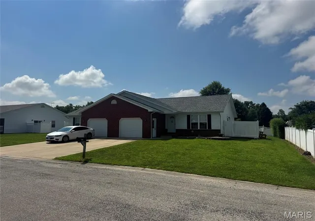 Photo 3 of Multi family home for sale at 105 Timberlake, Albers, IL 62215 | MLS# MIS26049411 | Listing updated on 2026-08-20