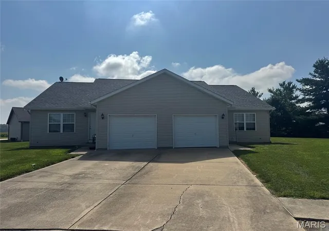 1st image of 13014 Bermuda Grass Ct, Breese, IL 62230 | MLS# MIS26049416