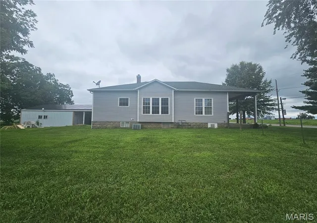 Photo 3 of Single family home for sale at 350 Illinois 127, Vergennes, IL 62994 | MLS# MIS26049421 | Listing updated on 2026-08-02