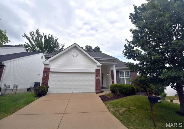 Photo 1 of Sale Pending at 1002 Shire Ln, Eureka, MO 63025 | MLS# MIS26049426 | Listing updated on 2026-08-16