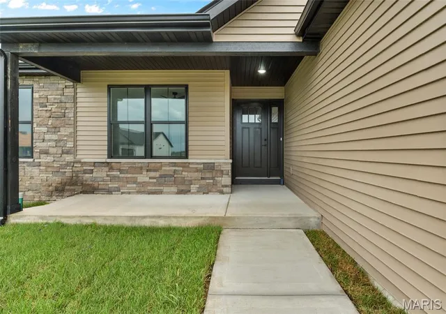 3rd image of 316 Rumsfeld Dr, Troy, IL 62294 | MLS# MIS26049434