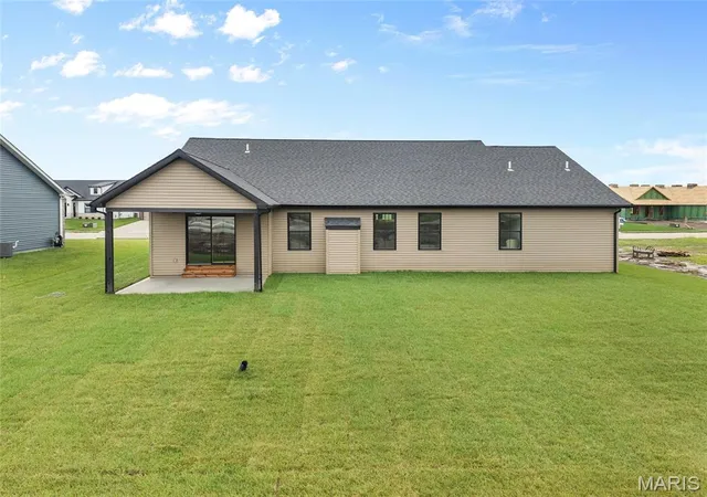 37th image of 316 Rumsfeld Dr, Troy, IL 62294 | MLS# MIS26049434
