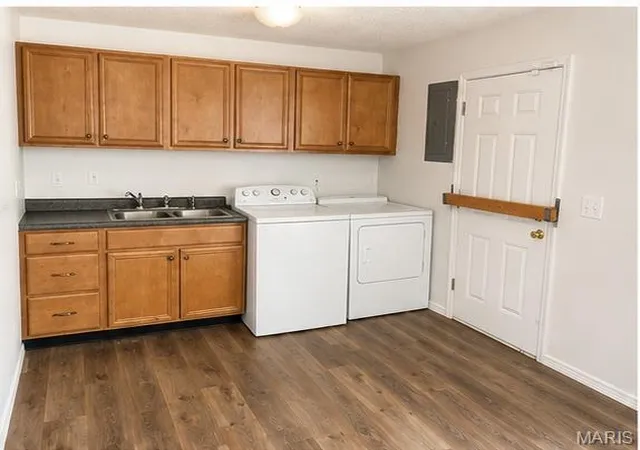 Photo 3 of Single family home for sale at 122 Lazarcheff Dr, East Saint Louis, IL 62206 | MLS# MIS26049435 | Listing updated on 2026-08-27
