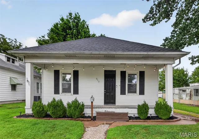 Photo 2 of Single family home for sale at 512 S Main St, Dupo, IL 62239 | MLS# MIS26049436 | Listing updated on 2026-08-24