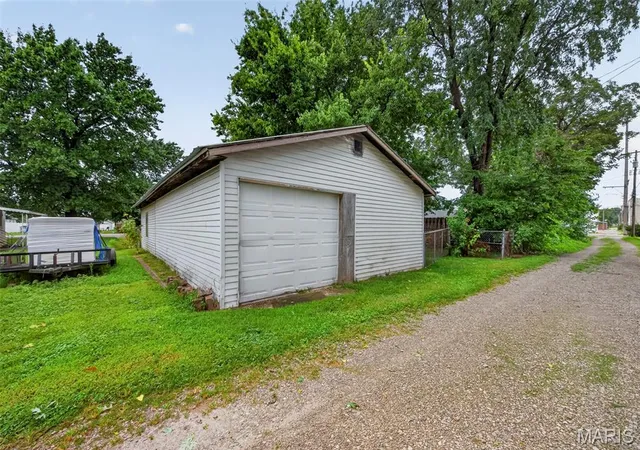 Photo 21 of Single family home for sale at 512 S Main St, Dupo, IL 62239 | MLS# MIS26049436 | Listing updated on 2026-08-24