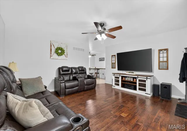 Photo 4 of Sale Pending at 5572 Timberline Cir, Hillsboro, MO 63050 | MLS# MIS26049437 | Listing updated on 2026-08-27