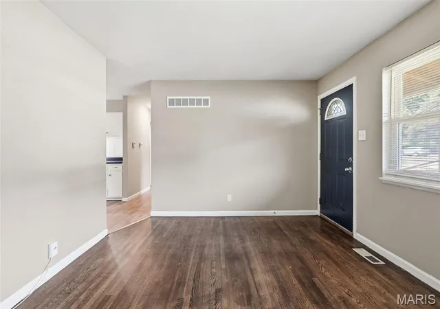 Photo 2 of Single family home for sale at 1160 Howdershell Rd, St Louis, MO 63031 | MLS# MIS26049445 | Listing updated on 2026-09-28