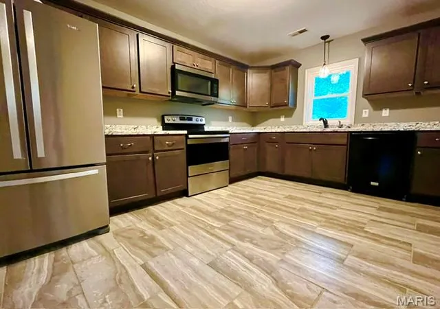 Photo 4 of Single family home for sale at 2106 Madison 504, Fredericktown, MO 63645 | MLS# MIS26049449 | Listing updated on 2026-08-28