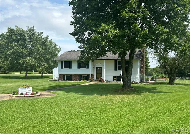 Photo 5 of Sale Pending at 3607 Cuba St, Owensville, MO 65066 | MLS# MIS26049463 | Listing updated on 2026-08-13