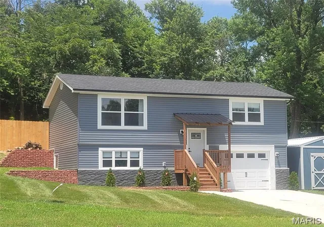 Photo 1 of Single family home for sale at 902 Forest Ave, Valley Park, MO 63088 | MLS# MIS26049468 | Listing updated on 2026-09-04