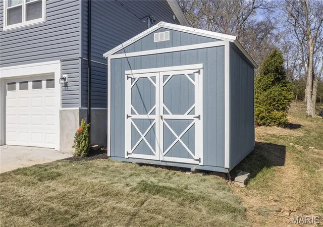 Photo 3 of Single family home for sale at 902 Forest Ave, Valley Park, MO 63088 | MLS# MIS26049468 | Listing updated on 2026-09-04