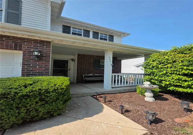 Photo 2 of Single family home for sale at 247 Centerfield Dr, O Fallon, MO 63366 | MLS# MIS26049470 | Listing updated on 2026-09-15