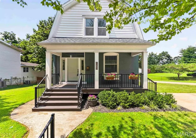 Photo 1 of Sale Pending at 1207 Sunset Ave, Saint Louis, MO 63117 | MLS# MIS26049474 | Listing updated on 2026-08-23