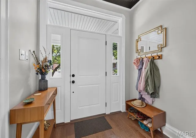 Photo 5 of Sale Pending at 1207 Sunset Ave, Saint Louis, MO 63117 | MLS# MIS26049474 | Listing updated on 2026-08-23