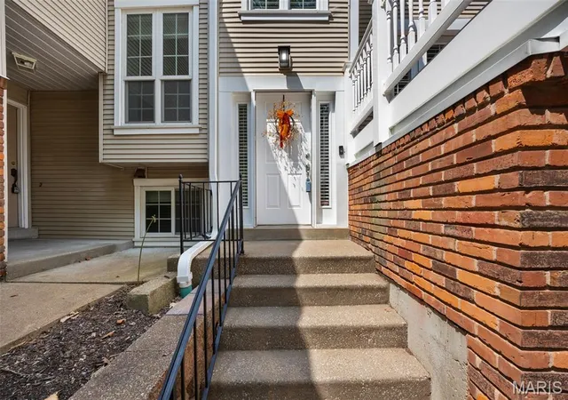 2nd image of 1005 Nobleman Dr, Saint Louis, MO 63146 | MLS# MIS26049481