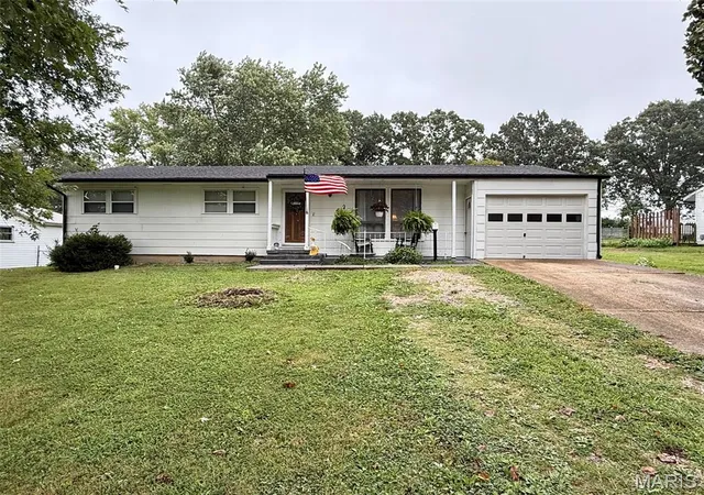 1st image of 432 East St, Sullivan, MO 63080 | MLS# MIS26049492