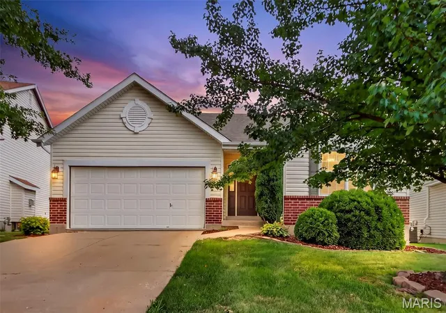 Photo 1 of Single family home for sale at 429 Briarchase Pl, Lake Saint Louis, MO 63367 | MLS# MIS26049505 | Listing updated on 2026-09-12