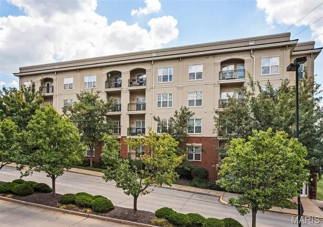Photo 1 of Condo for sale at 1270 Strassner Dr #3414, Saint Louis, MO 63144 | MLS# MIS26049508 | Listing updated on 2026-09-02