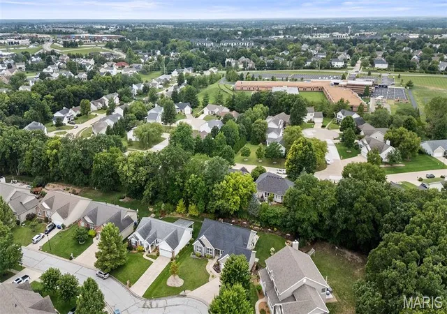 2nd image of 731 Autumnwood Forest Dr, Lake Saint Louis, MO 63367 | MLS# MIS26049513