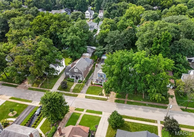 3rd image of 438 Greeley Ave, Saint Louis, MO 63119 | MLS# MIS26049522