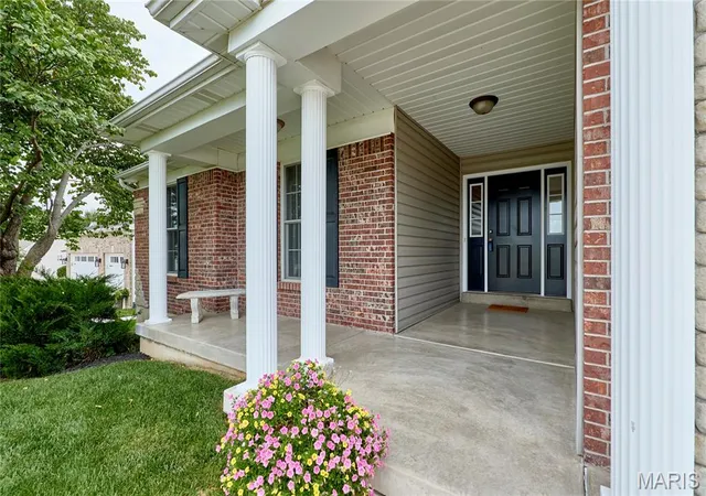 Photo 3 of Single family home for sale at 12 Shady River Ct, O Fallon, MO 63366 | MLS# MIS26049533 | Listing updated on 2026-09-28