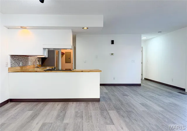 Photo 4 of Condo for sale at 24 Parkridge, Belleville, IL 62226 | MLS# MIS26049541 | Listing updated on 2026-10-08