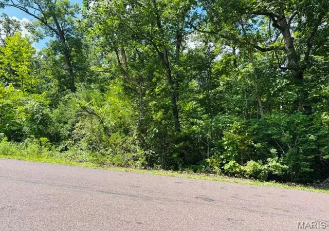 1st image of 2045 Lakeshore Dr, Cuba, MO 65453 | MLS# MIS26049580