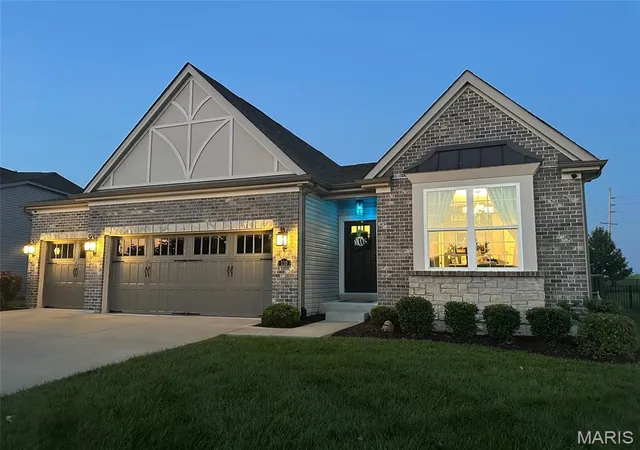 Photo 3 of Sale Pending at 110 Alta Mira Ct, O Fallon, MO 63368 | MLS# MIS26049582 | Listing updated on 2026-08-14