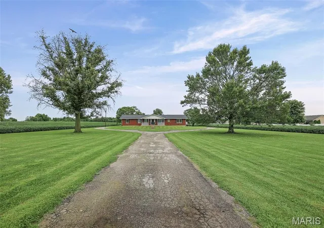 2nd image of 6961 Bouse Rd, Glen Carbon, IL 62034 | MLS# MIS26049589