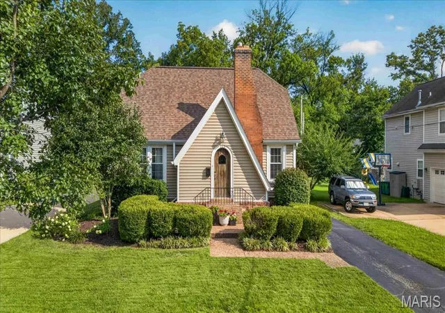 1st image of 222 Central Ave, Saint Louis, MO 63119 | MLS# MIS26049595