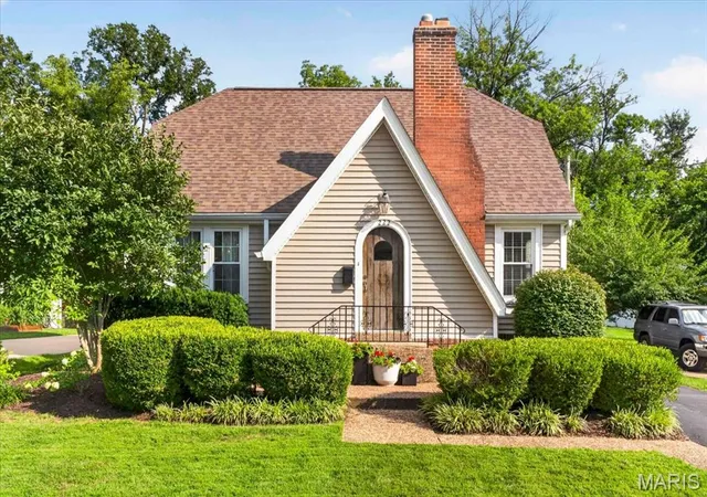 Photo 3 of Sale Pending at 222 Central Ave, Saint Louis, MO 63119 | MLS# MIS26049595 | Listing updated on 2026-08-17
